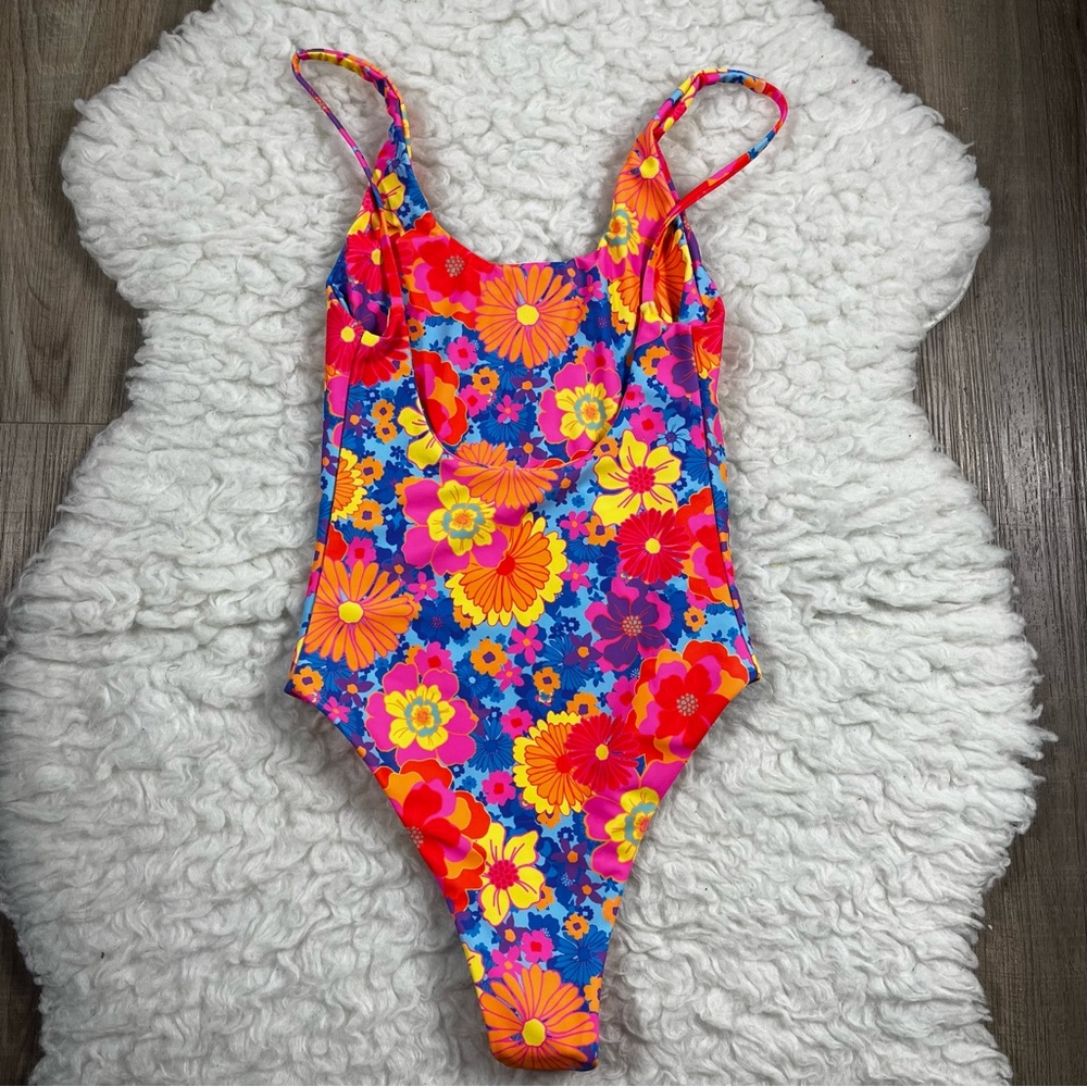 NEW Kulani Kinis cheeky one piece swimsuit - Picture 5 of 9